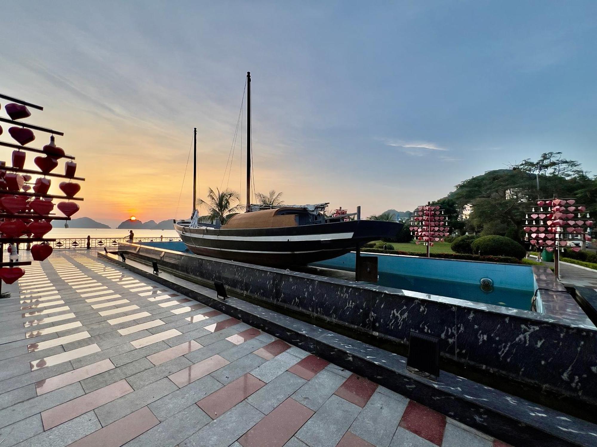 Phoenix Flower Hotel Dong Khe Sau Exterior photo
